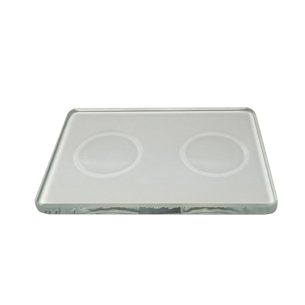 Glass mixing plate for heating plate